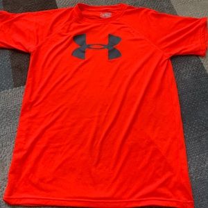 Orange under armor shirt